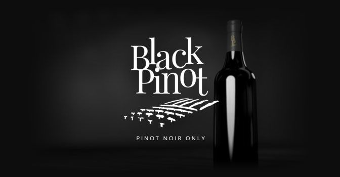 logo black pinot avec bouteille de vin