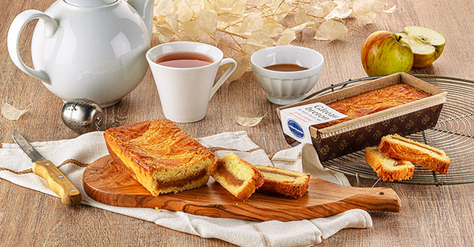 Petit déjeuner avec gâteau breton