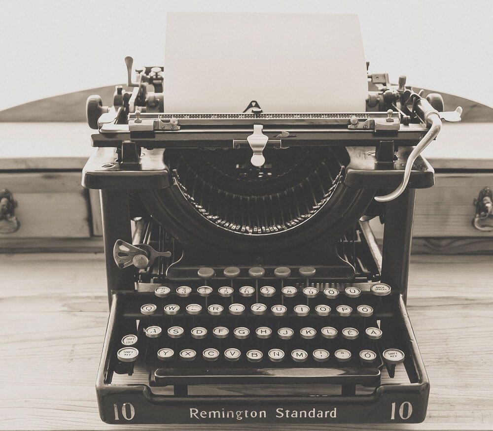 Une vieille machine à écrire
